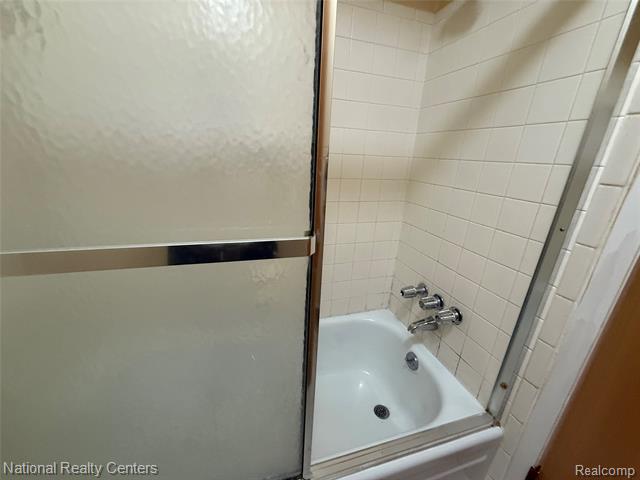 Builiding view twelve for 41846 Langley, Sterling Heights, MI. 48313