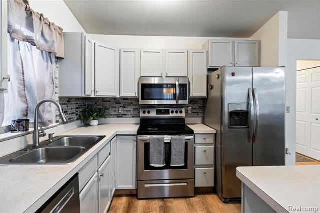 Builiding view eight for 9542 Overlook, Grand Blanc, MI. 48439