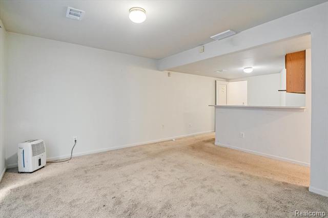 Builiding view eighteen for 9542 Overlook, Grand Blanc, MI. 48439