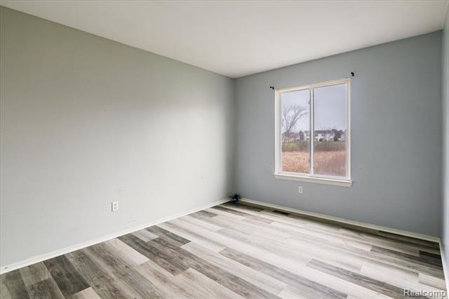 Builiding view eleven for 9542 Overlook, Grand Blanc, MI. 48439