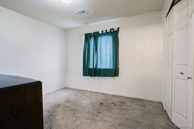 Builiding view nineteen for 9542 Overlook, Grand Blanc, MI. 48439