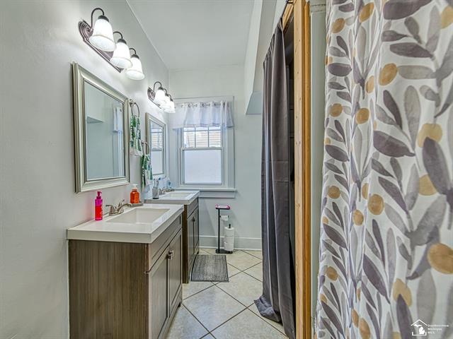 Builiding view seven for 928 Wolverine, Monroe, MI. 48161