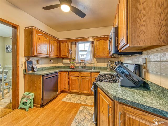 Builiding view three for 928 Wolverine, Monroe, MI. 48161