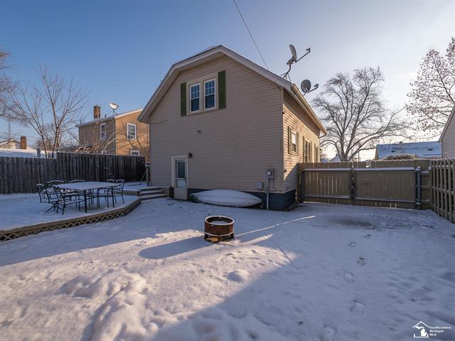 Builiding view twenty eight for 928 Wolverine, Monroe, MI. 48161