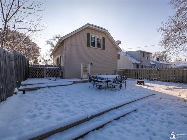 Builiding view twenty nine for 928 Wolverine, Monroe, MI. 48161