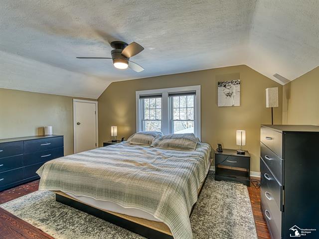 Builiding view twenty for 928 Wolverine, Monroe, MI. 48161