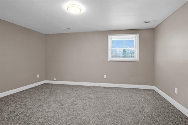 Builiding view fifteen for 1165 Elms, Flint, MI. 48532