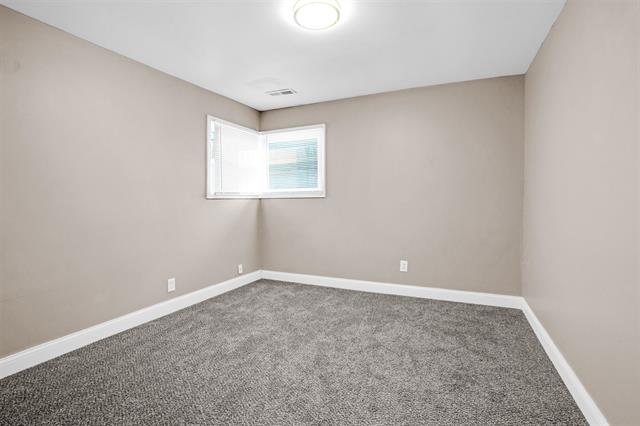 Builiding view fourteen for 1165 Elms, Flint, MI. 48532