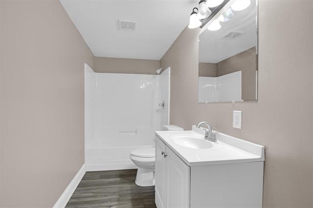 Builiding view thirteen for 1165 Elms, Flint, MI. 48532