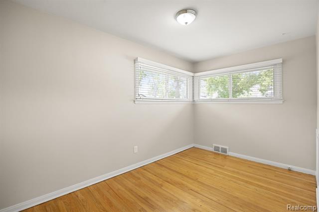 Builiding view eleven for 2879 Royal, Berkley, MI. 48072