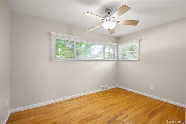 Builiding view nine for 2879 Royal, Berkley, MI. 48072