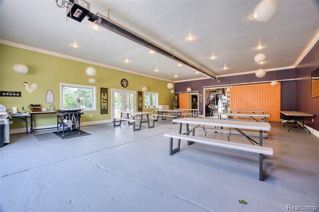 Builiding view forty eight for 1310 Brauer, Oxford, MI. 48371