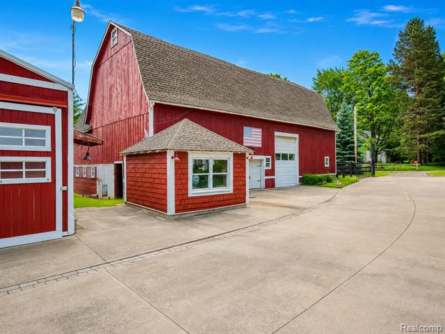 Builiding view forty six for 1310 Brauer, Oxford, MI. 48371