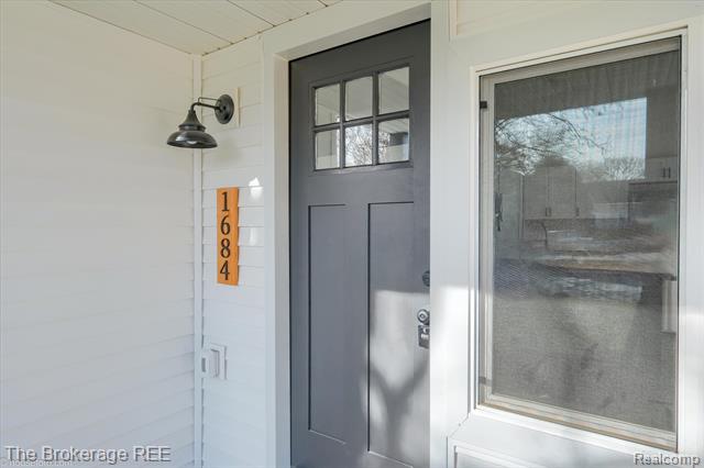 Builiding view four for 1684 Liberty, Lapeer, MI. 48446