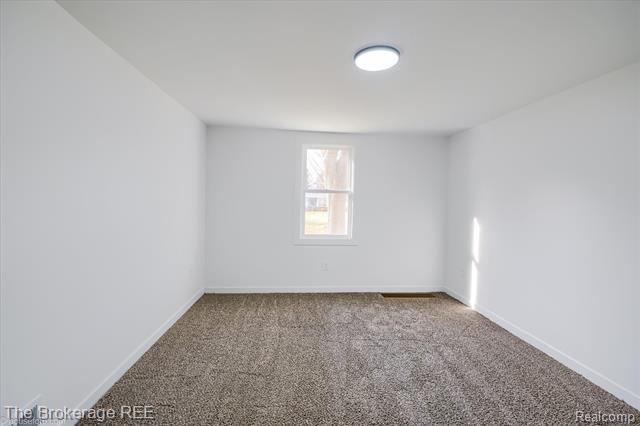 Builiding view thirty three for 1684 Liberty, Lapeer, MI. 48446