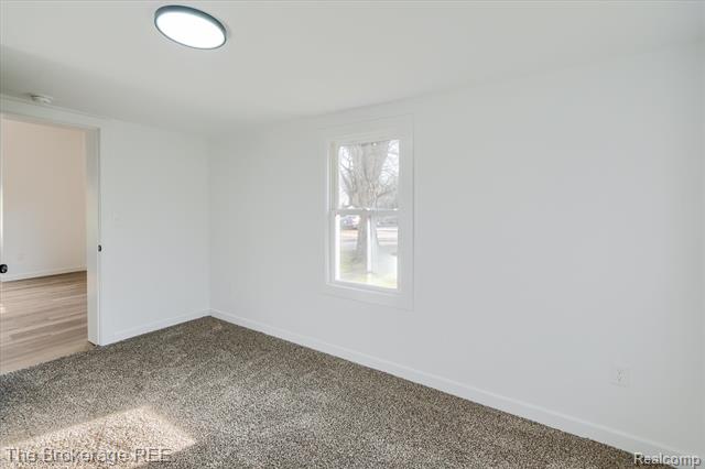 Builiding view thirty two for 1684 Liberty, Lapeer, MI. 48446