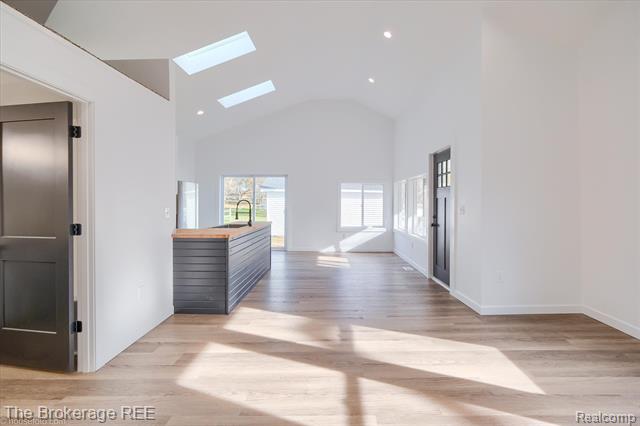 Builiding view twenty eight for 1684 Liberty, Lapeer, MI. 48446