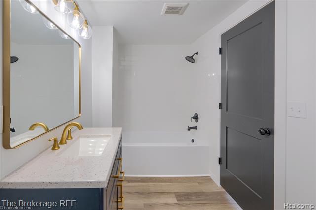 Builiding view twenty four for 1684 Liberty, Lapeer, MI. 48446