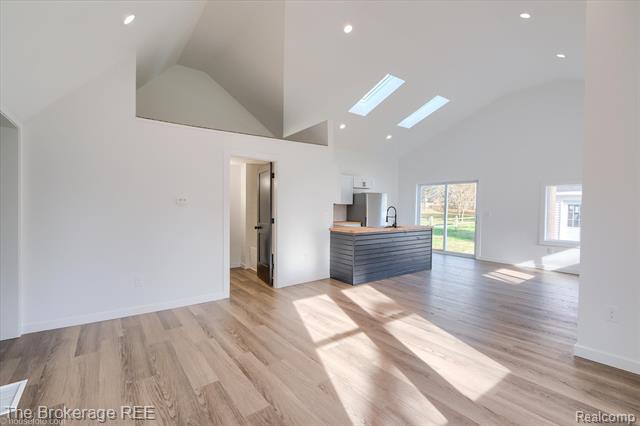 Builiding view twenty seven for 1684 Liberty, Lapeer, MI. 48446