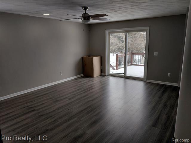 Builiding view nineteen for 8445 Crestshire Dr, Ypsilanti, MI. 48197