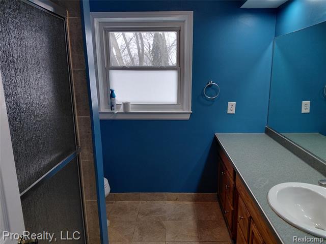 Builiding view seventeen for 8445 Crestshire Dr, Ypsilanti, MI. 48197