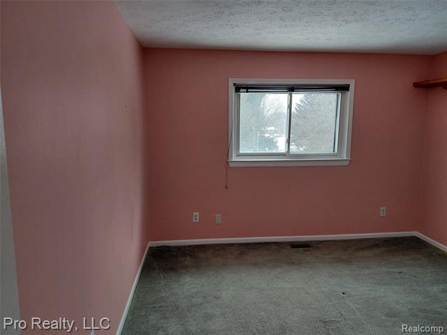 Builiding view thirteen for 8445 Crestshire Dr, Ypsilanti, MI. 48197