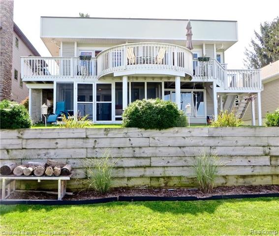 front view for 9490 Silverside, South Lyon, Mi. 48178