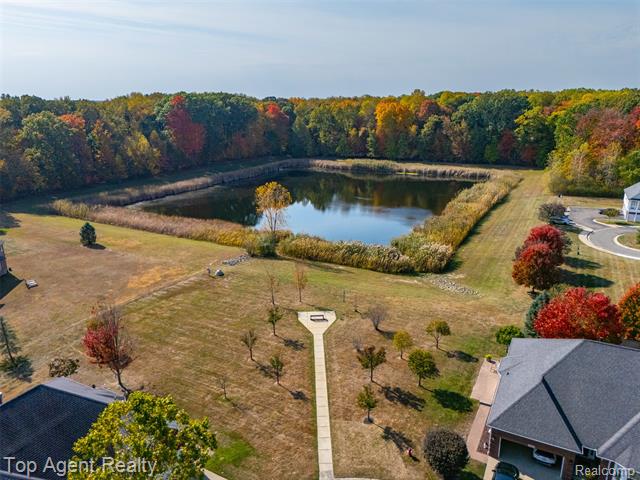 Builiding view forty five for 44258 Constellation, Sterling Heights, MI. 48314