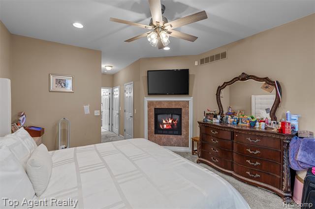 Builiding view fourteen for 44258 Constellation, Sterling Heights, MI. 48314