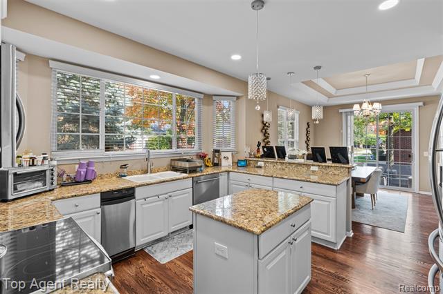 Builiding view nine for 44258 Constellation, Sterling Heights, MI. 48314