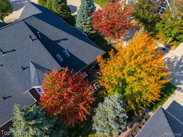 Builiding view thirty three for 44258 Constellation, Sterling Heights, MI. 48314