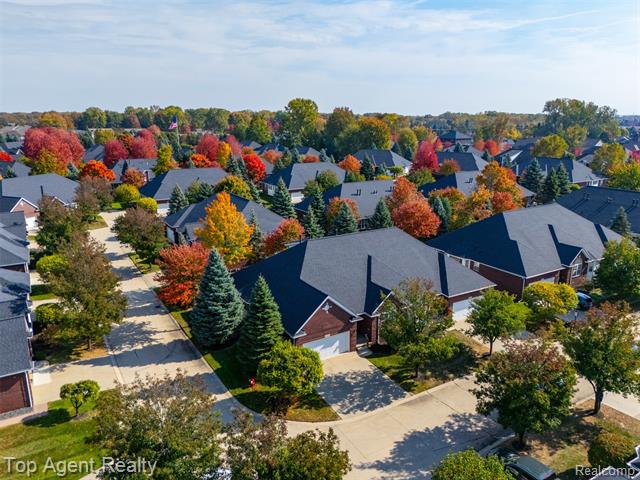 Builiding view thirty for 44258 Constellation, Sterling Heights, MI. 48314