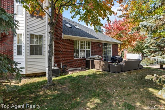 Builiding view twenty four for 44258 Constellation, Sterling Heights, MI. 48314