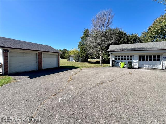 Builiding view two for 16320 Masonic, Fraser, MI. 48026