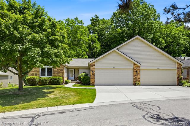 front view for 19714 Cardene Way, Northville, Mi. 48167