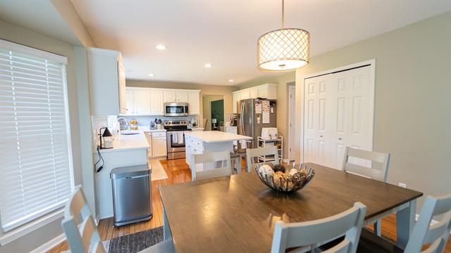 Builiding view seven for 6030 Vineyard, Ann Arbor, MI. 48108