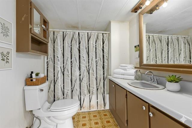 Builiding view eight for 876 Briggs Rd, Quincy, MI. 49082