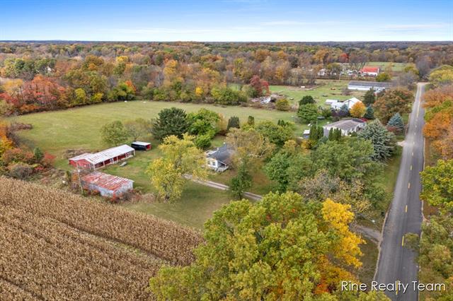 Builiding view eighteen for 876 Briggs Rd, Quincy, MI. 49082