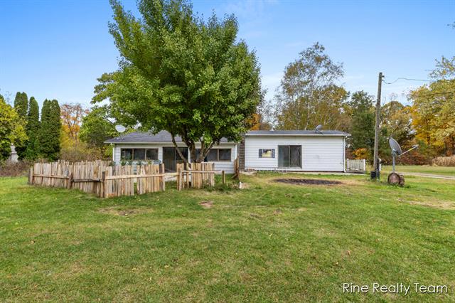 Builiding view thirteen for 876 Briggs Rd, Quincy, MI. 49082