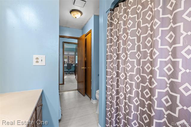 Builiding view eighteen for 5122 Elizabeth Lane, Almont, MI. 48003