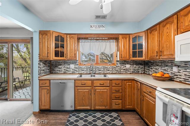 Builiding view fifteen for 5122 Elizabeth Lane, Almont, MI. 48003