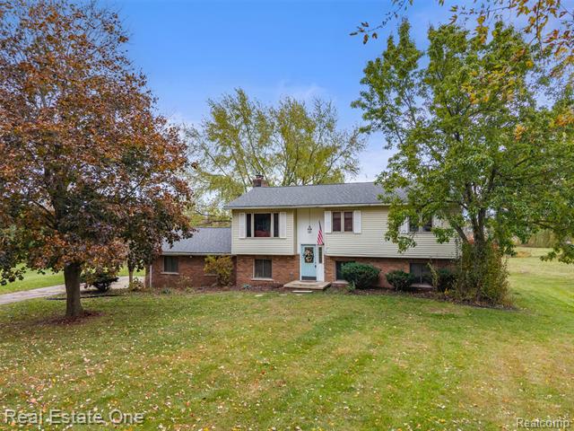 Builiding view forty six for 5122 Elizabeth Lane, Almont, MI. 48003