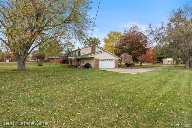 Builiding view thirty five for 5122 Elizabeth Lane, Almont, MI. 48003