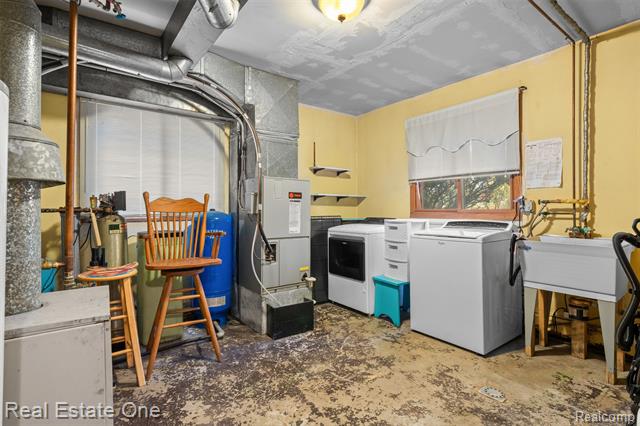 Builiding view twenty seven for 5122 Elizabeth Lane, Almont, MI. 48003