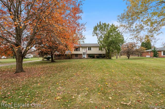 Builiding view two for 5122 Elizabeth Lane, Almont, MI. 48003