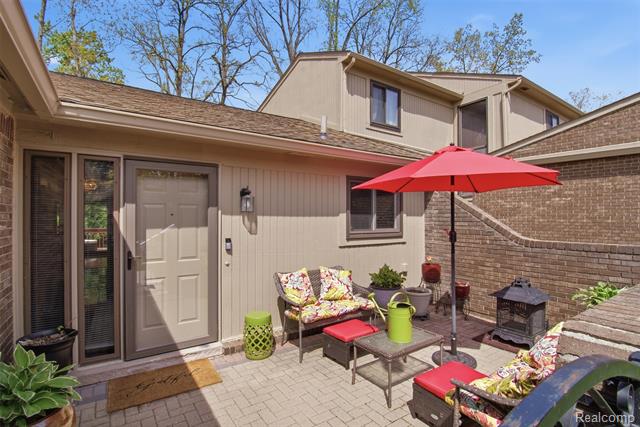 Builiding view one for 28877 Walnut Grove, Southfield, MI. 48034