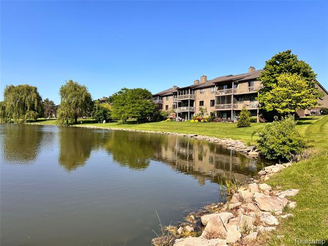 Builiding view one for 9836 Hawthorne Glen, Grosse Ile, MI. 48138