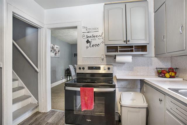 Builiding view eleven for 839 Lay, Kalamazoo, MI. 49001