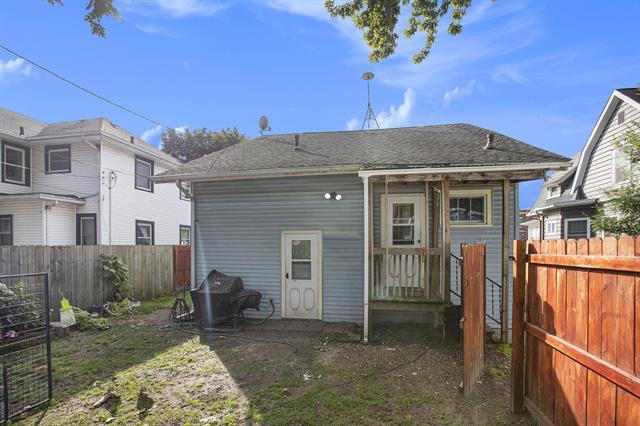 Builiding view twenty four for 839 Lay, Kalamazoo, MI. 49001