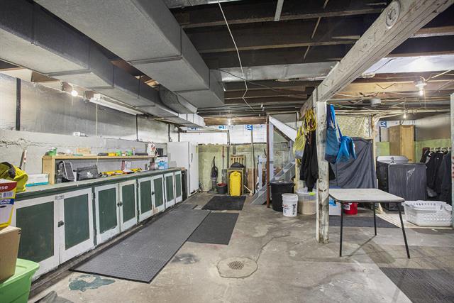 Builiding view twenty two for 839 Lay, Kalamazoo, MI. 49001